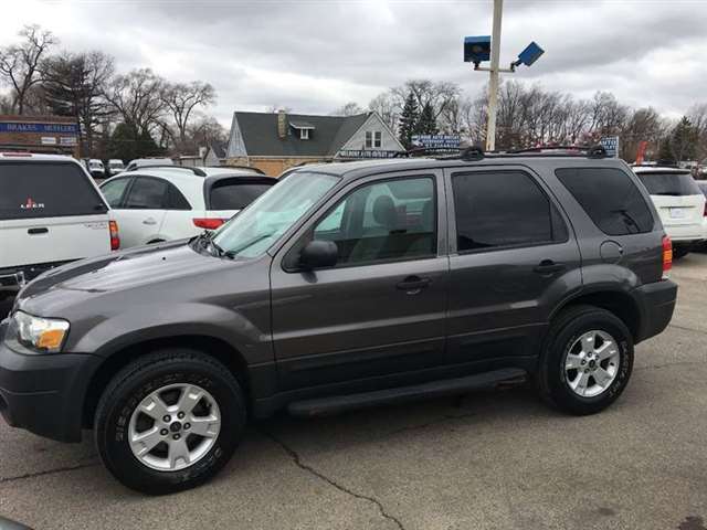 2005 Ford Escape AWD XLT 4dr SUV